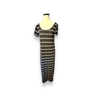 Women’s Short Sleeve Strappy Back Striped Maxi Dress Medium